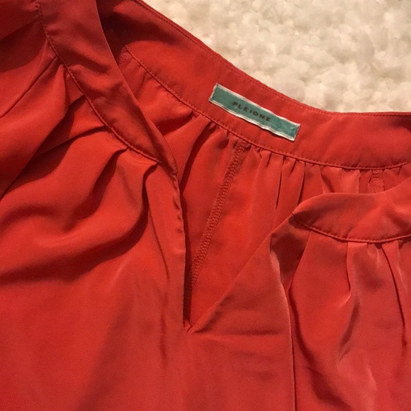 Pleione Blouse, Size XS - Picture 2 of 4